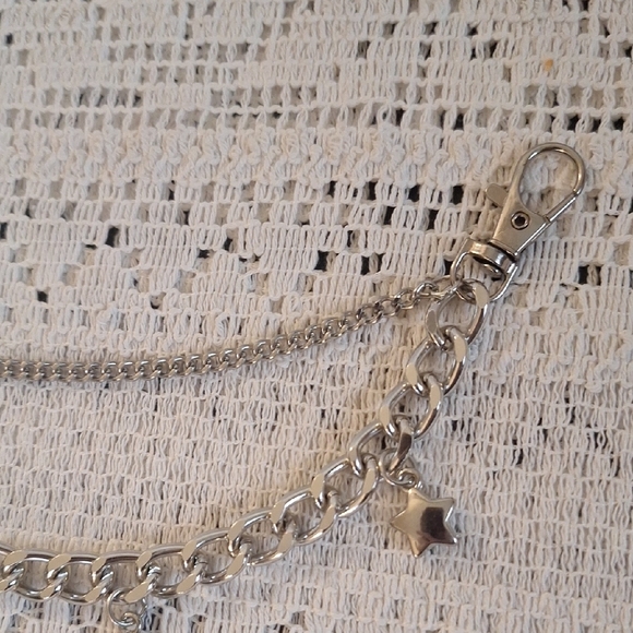 Silver Star Charm Chain Bracelet - Picture 3 of 7